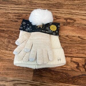 Marcus Adler hat and glove set